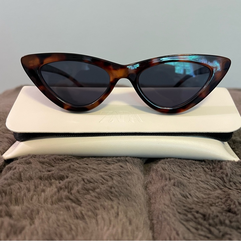 Zara Tortoise Cat Eye Sunglasses